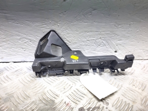 Front bumper bracket - 622209504R