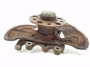 Mercedes Benz SLK-Class 172 (2011–2026) Front wheel hub A2043320201 - 3