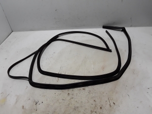 Mercedes Benz Sprinter W 907 (2018–2026) Esiukse tihenduskumm A9107250500 - 2