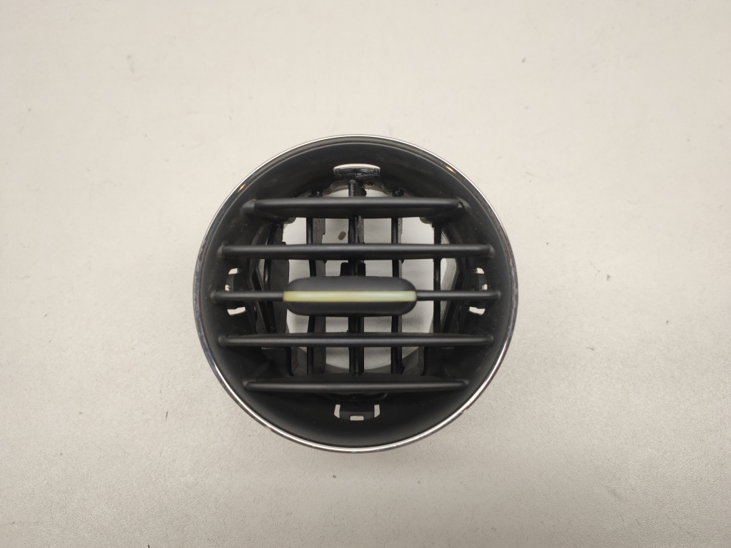 Mercedes Benz CLK-Class 209 (2002–2009) Dashboard air vent grilles A2098300154 Mercedes Benz CLK-Class 209 (2002–2009) Dashboard air vent grilles A2098300154