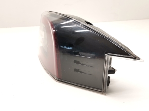  Rear corner lamp 