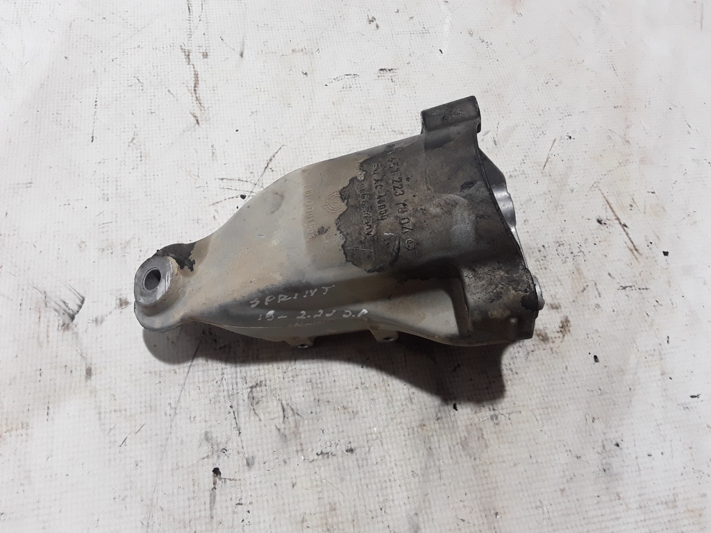 MERCEDES-BENZ Sprinter 3 generation (907/910) (2019-2024) Engine Bracket Right Side A6512231804 21063634