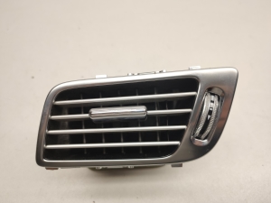  Interior panel ventilation grilles 