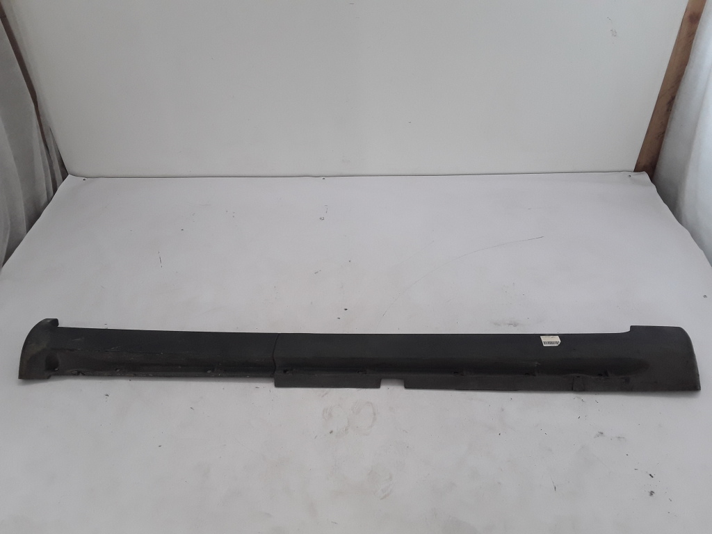 VOLVO V70 2 generation (2000-2008) Right Side Plastic Sideskirt Cover 9190524 21072775