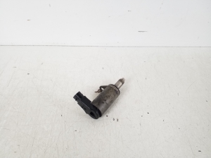 AUDI A4 B8 (2007–2016) Other valve 06H103697A - 3