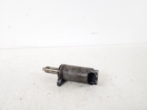 AUDI A4 B8 (2007–2016) Other valve 06H103697A - 2
