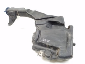  Windscreen washer tank front 