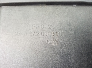Mercedes Benz E-Class W207 (2009–2017) Luftfiltergehäuse A6420903101 - 4