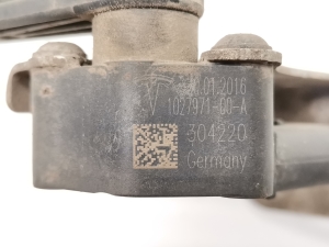 Tesla Model S S (2012–2026) Rear hub sensor 1027971-00-A - 2