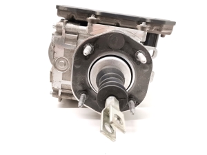 Tesla Model S S (2012–2026) Brake master cylinder 1037123-00-B - 2