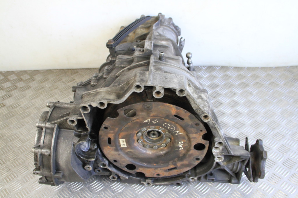 AUDI A4 B8/8K (2011-2016) Gearbox KBZ 25107716