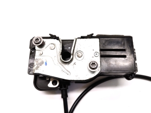 Tesla Model S S (2012–2026) Rear side door lock 6008914-00-D - 4