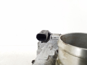 Volkswagen Passat B7 (2010–2014) Drosselklappe 03C133062D - 4