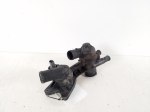 Volkswagen Passat B7 (2010–2014) Kühlmittelthermostat 03C121121D - 3