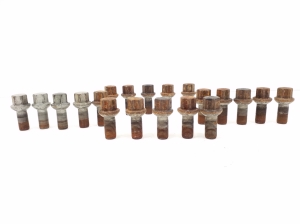   Wheel nuts, bolts  - A0009904907 