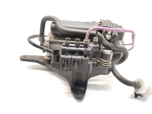 Tesla Model S S (2012–2026) Luftfederung Kompressor 4154066001 - 4