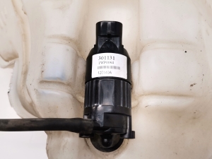 Tesla Model S S (2012–2026) Front washer fluid reservoir 1005400-00-B - 4