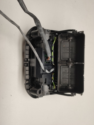 Mercedes Benz CLS-Class 219 (2004–2010) Salongi konsooli muu osa A2118302254 - 5