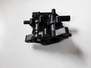 Hyundai IONIQ (2016–2026) Termostaadi korpus M12309 - 3