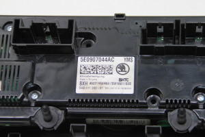 Skoda Octavia III (2013–2019) Heater control panel 5E0907044AC - 3