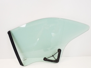   Rear quarter glass  - A2076700110 
