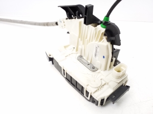 Mercedes Benz E-Class W207 (2009–2017) Front door lock A2077601340 - 3