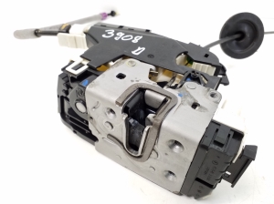 Mercedes Benz E-Class W207 (2009–2017) Front door lock A2077601440 - 3
