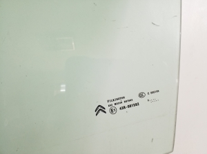 Citroen DS4 (2011–2018) Front door glass - 3