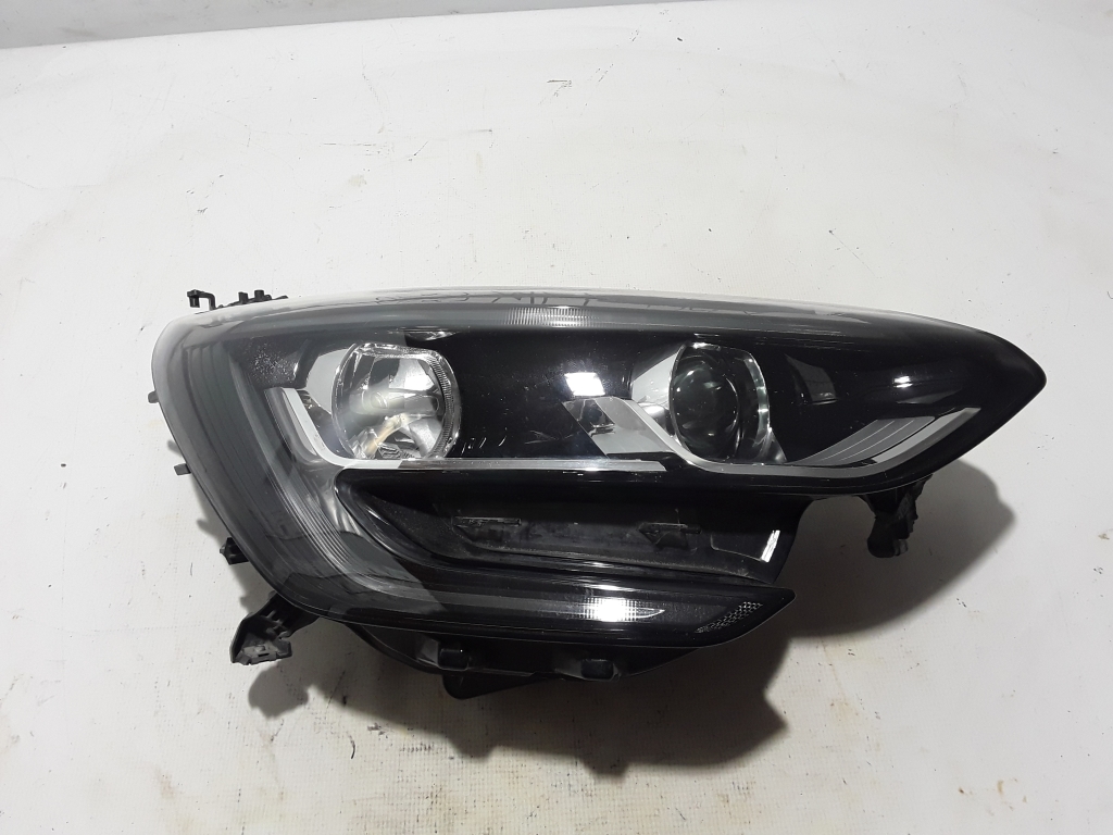 Used RENAULT Megane Headlights 260108478R