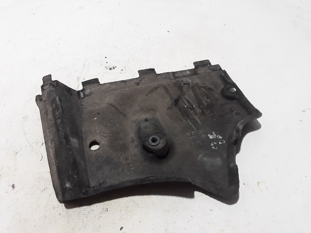 AUDI A6 C7/4G (2010-2020) Engine Cover 4G0825202A 21062682