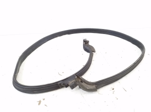 Mercedes Benz E-Class W207 (2009–2017) Heckklappendichtung an der Klappe A2077500398 - 3