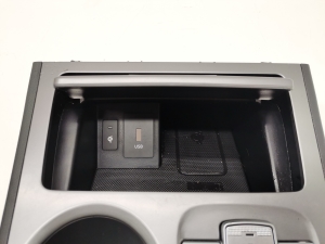 Hyundai Kona (2017–2023) Center console 84650KVE0 - 2