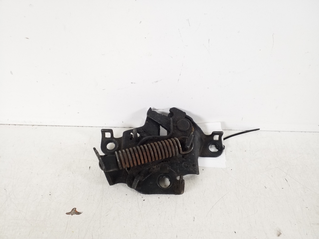 TOYOTA Prius W30/35 (2009–2015) Hood latch 53510-47090 TOYOTA Prius W30/35 (2009–2015) Hood latch 53510-47090