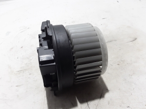  Cabin shoulder motor 