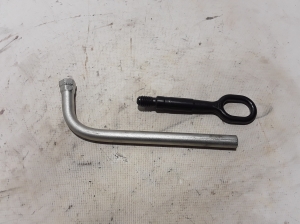  Tow hook 