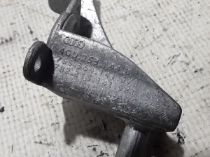 AUDI A6 C7 (2011–2018) Schalldämpferhalter 4G0253144B - 2