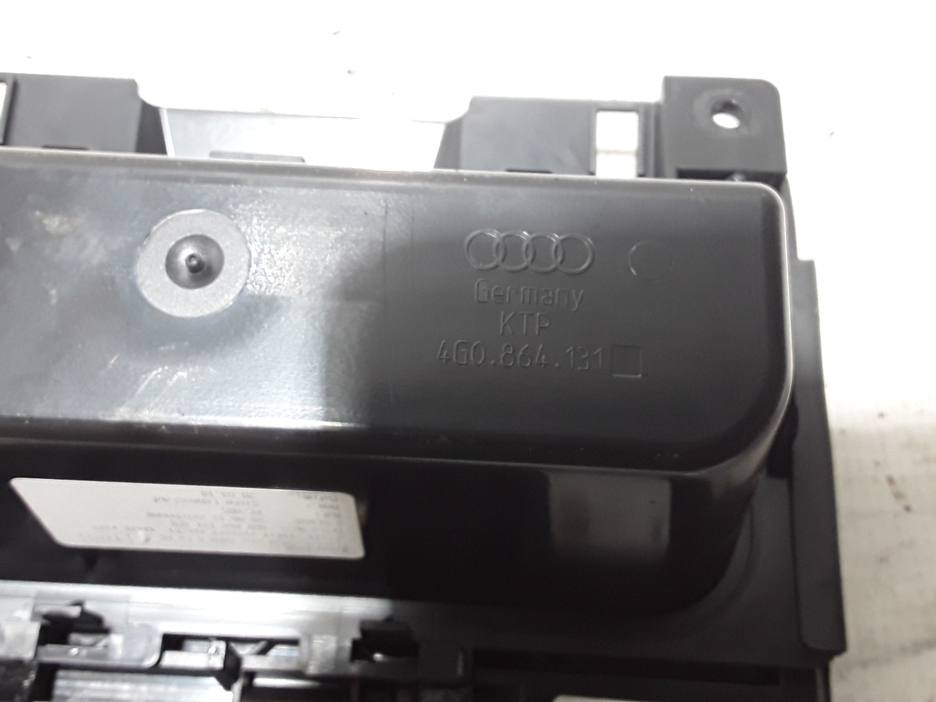 AUDI A6 C7/4G (2010-2020) Бардачок 4G0864131 21065267