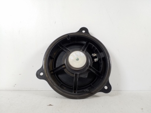 NISSAN Juke F15 (2010–2018) Rear side door speaker - 2