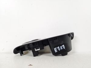 NISSAN Juke F15 (2010–2018) Sonstiges Teil der hinteren Seitentür 82961-1KA2A - 3