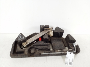 Trunk tool tray and its parts - A2038990161