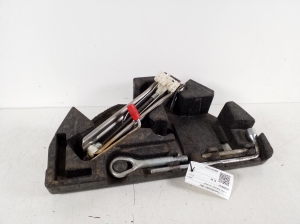 Trunk tool tray and its parts - A2038990161