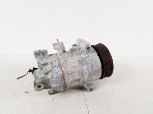 Volkswagen Caddy IV (2015–2020) A/C compressor 5Q0820803J - 5