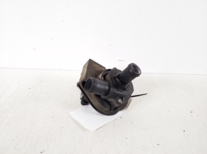 Volkswagen Caddy IV (2015–2020) Auxiliary water pump 5Q0965567 - 4
