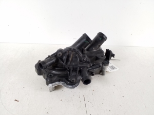 Volkswagen Caddy IV (2015–2020) Water pump 04E121042L - 4