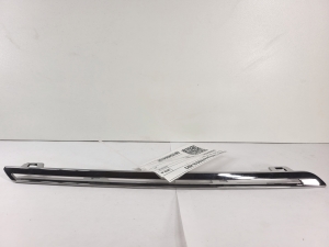 Front grille and its parts - 623836495R