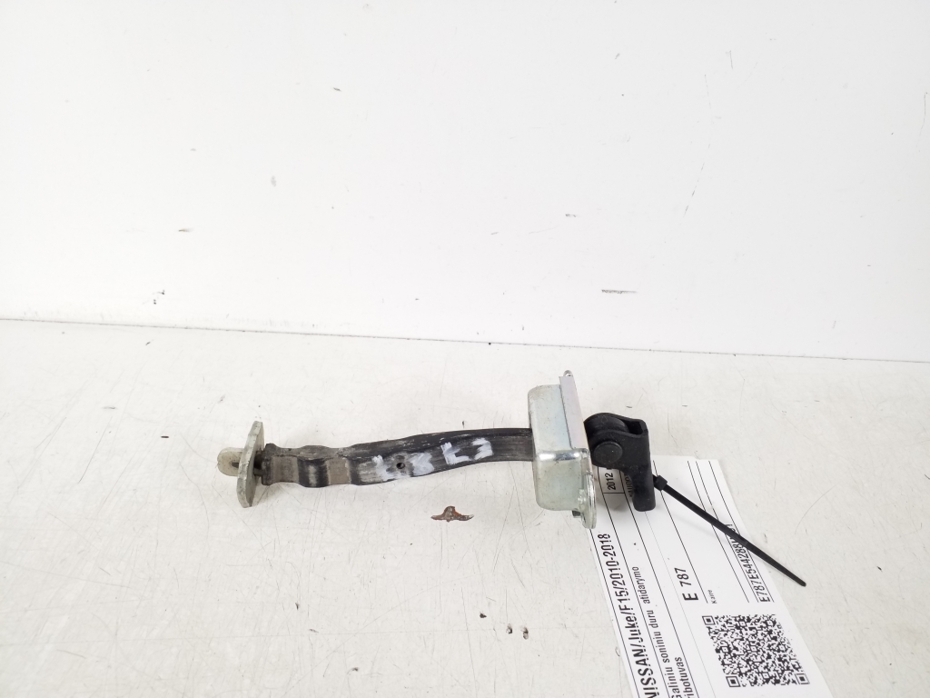 NISSAN Juke F15 (2010–2018) Rear side door opening limiter NISSAN Juke F15 (2010–2018) Rear side door opening limiter