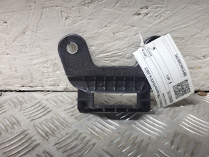 Other bracket - 622403771R