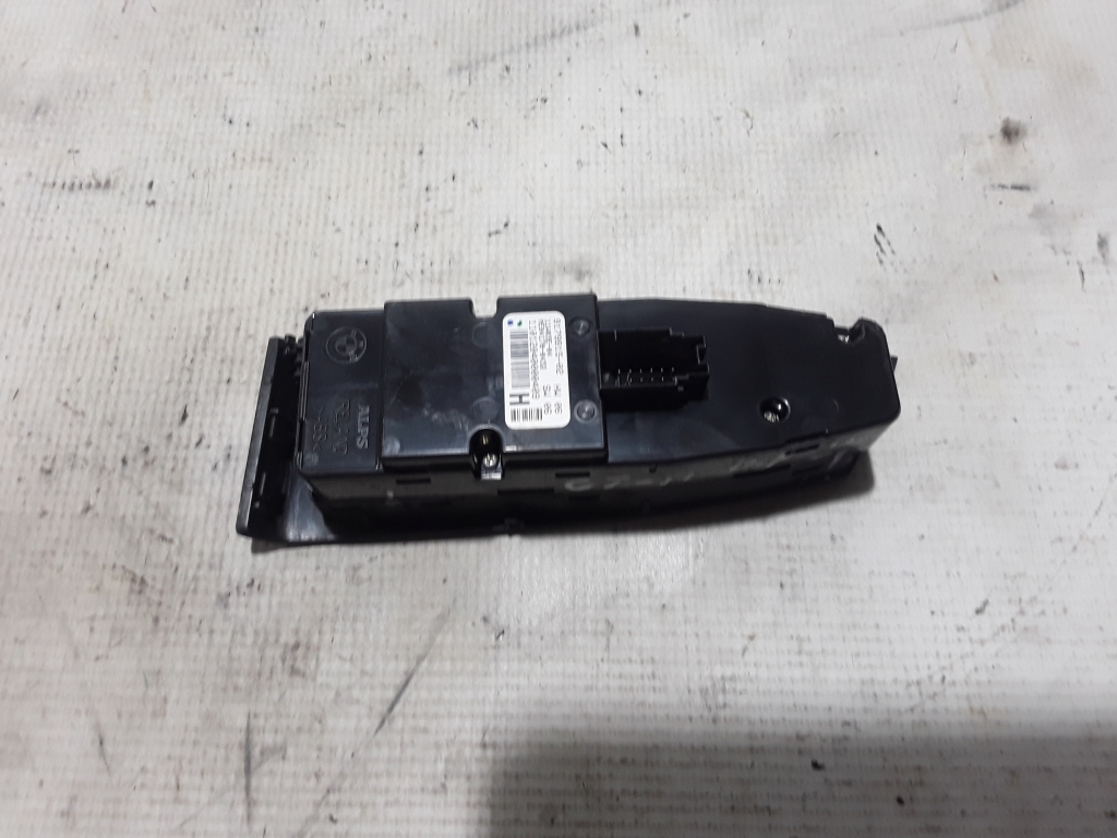 BMW 5 Series Gran Turismo F07 (2010-2017) Front Left Door Window Switch 9179915 21065010