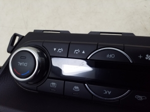 Mazda 3 (2013–2018) Heater control panel BAER61190A - 4