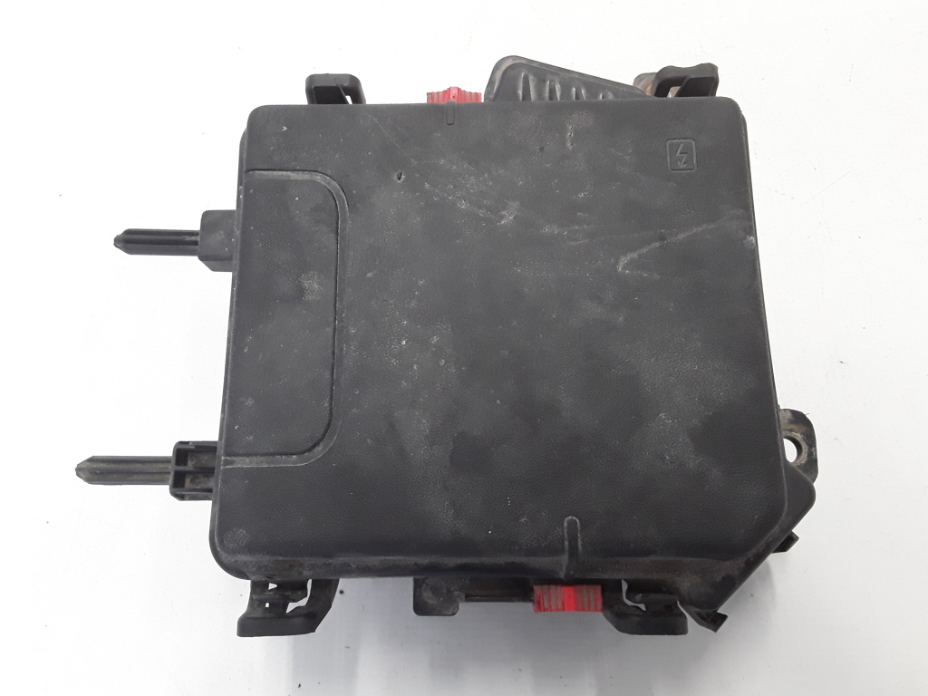 RENAULT Megane 3 generation (2008-2020) Fuse Box Holder 284B10002R, 284C40002R 21077301